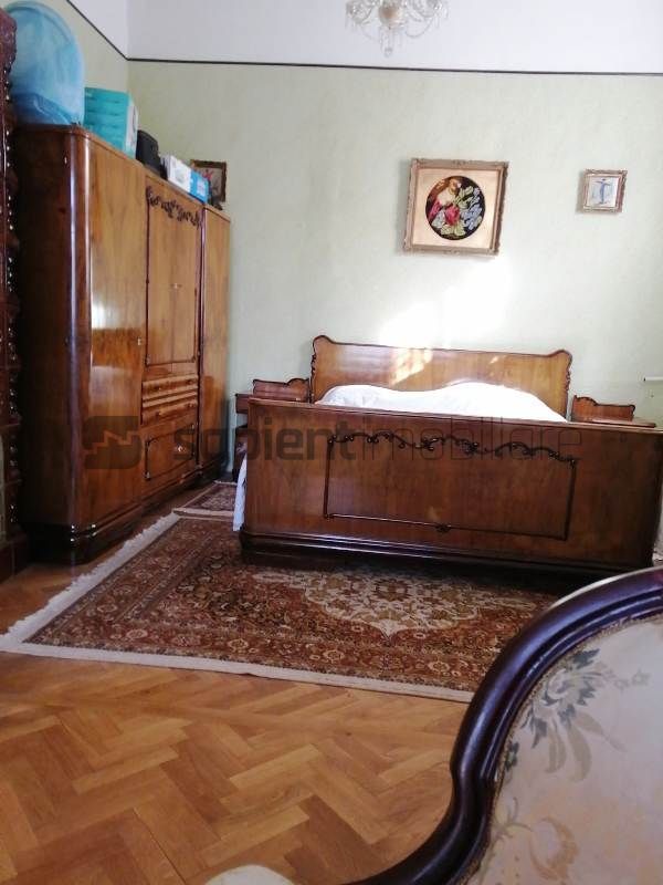 Casa cu 6 camere zona Spitalului judetean - Poză 4