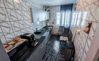 Apartament 3 camere, 76mp, 2 balcoane, 2 bai, bloc '81 – Dristor - Poză 3