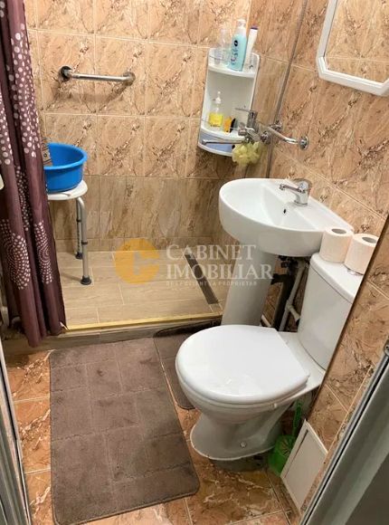 Garsoniera zona Galata bloc din 1980 ideala pentru investitii - Poză 7
