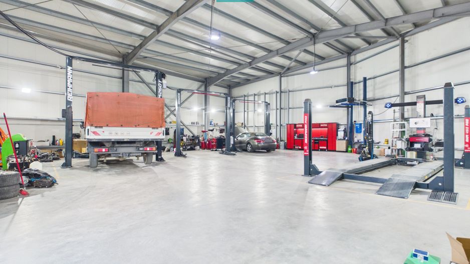 Spațiu Industrial, Hala, Service Auto - Poză 2