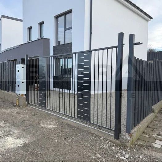 Casa cuplata, 115 mp, teren 495 mp, garaj, Dezmir - Poză 2