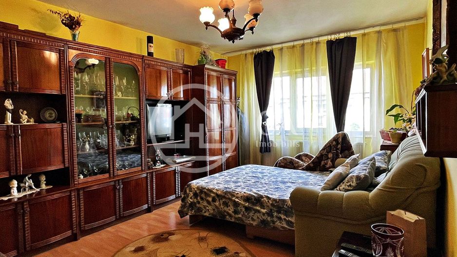 Apartament cu 2 camere de vanzare in zona Velenta, Oradea - Poză 1