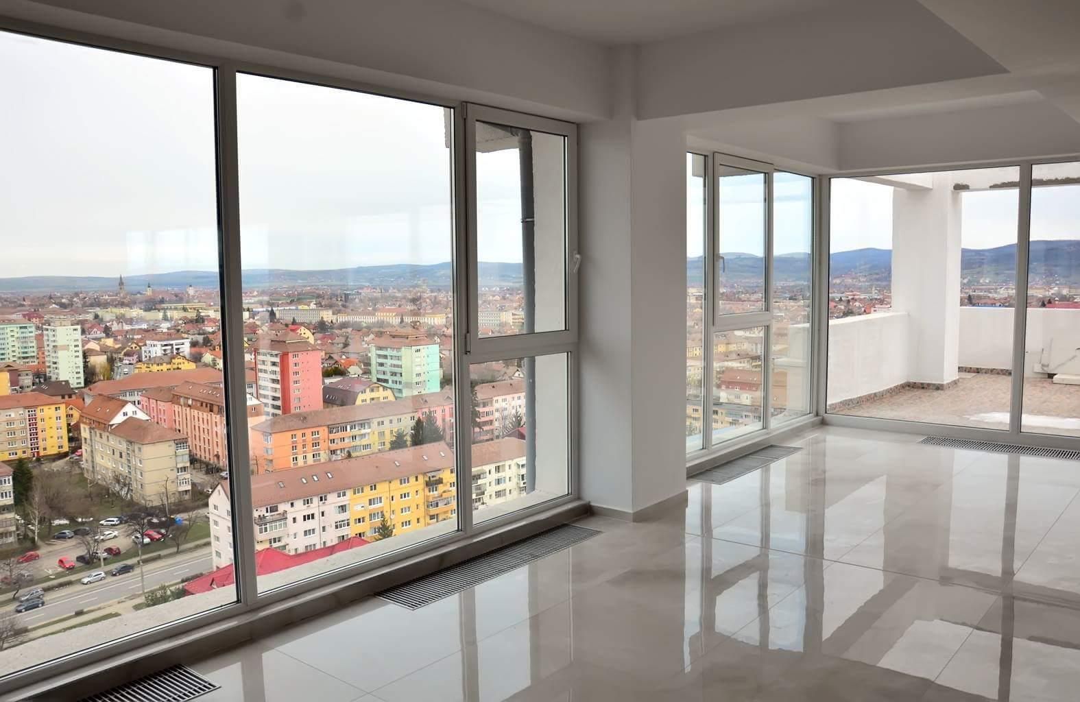 Penthouse la cheie in Sibiu, 3 camere,  priveliste panoramica - Poză 3