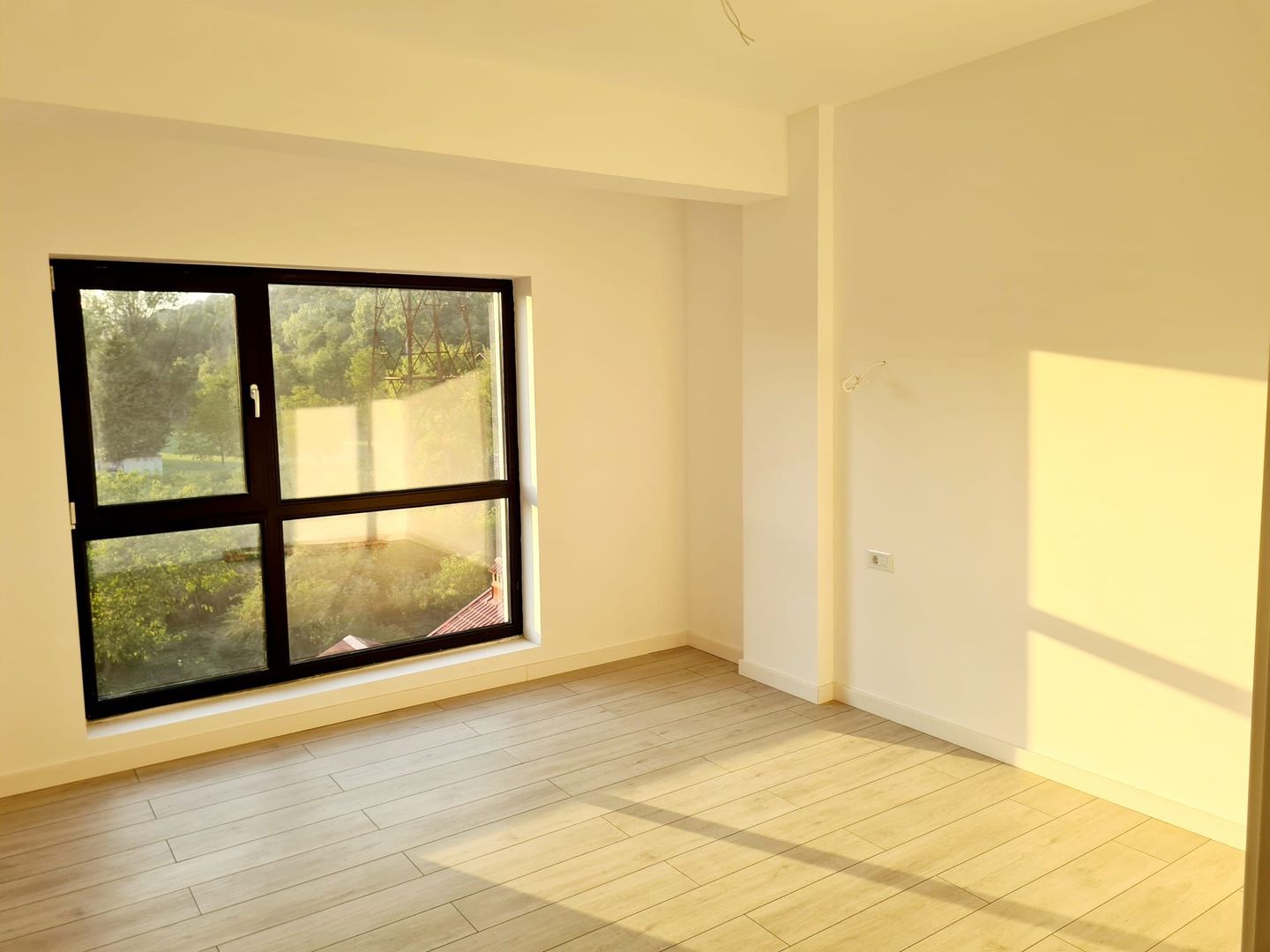 Apartament 3 camere de vanzare - Poză 4