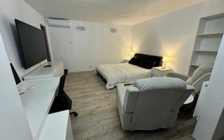 Apartament 1 camera, semidecomandat, 37 mp, etaj 1, zona ultracentrala Iasi, disponibil imediat - Poză 2