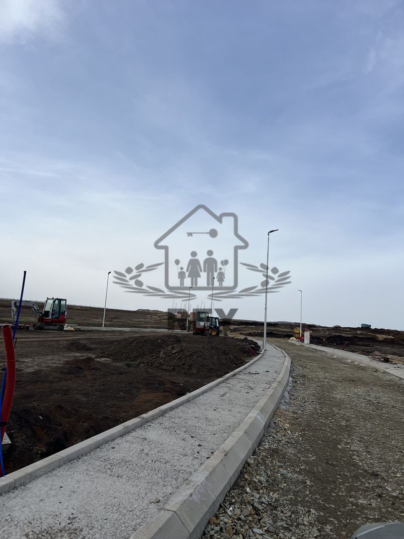 Teren cu PUZ, utilități și autorizație de construire/casă unifamilială - Poză 6