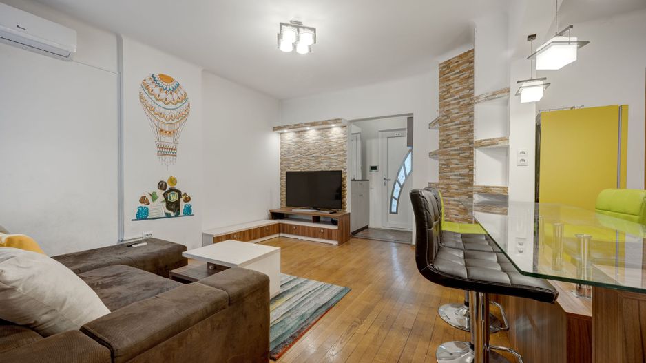 2 Apartamente  in Vila 5 Cam Metrou Basarab Gara de Nord - Poză 7