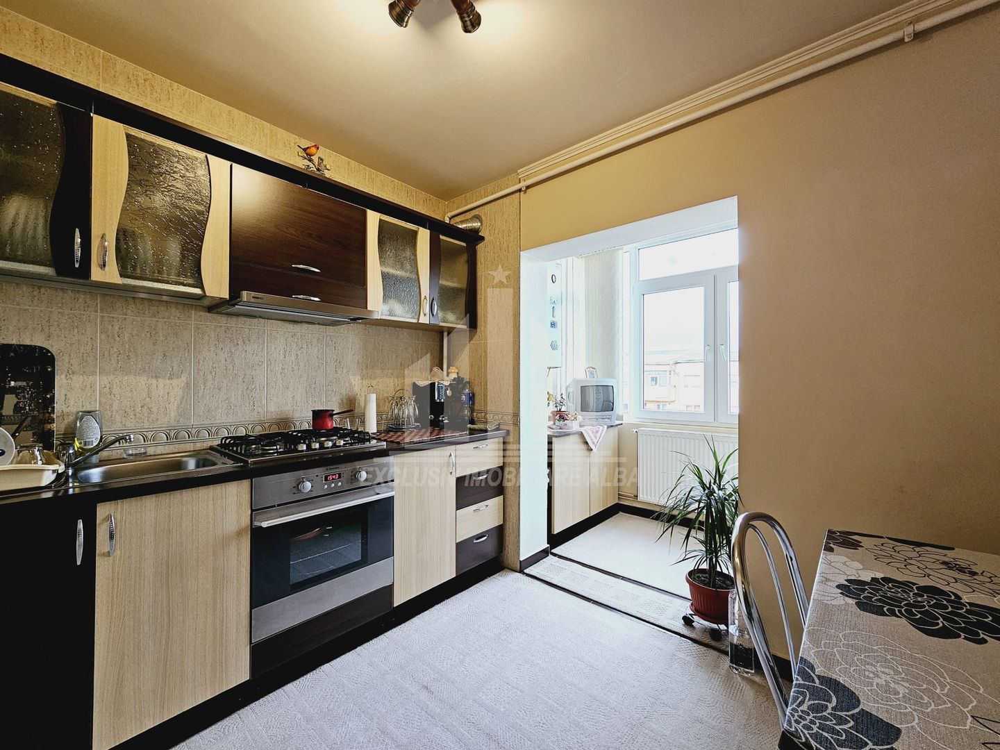 Apartament cu 3 camere decomandate, Ampoi 3 - Poză 2