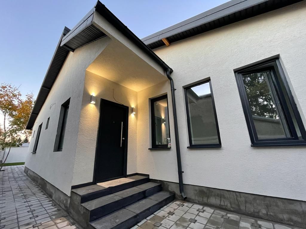 Casa noua în Giulesti de închiriat - curte 220mp - Poză 6