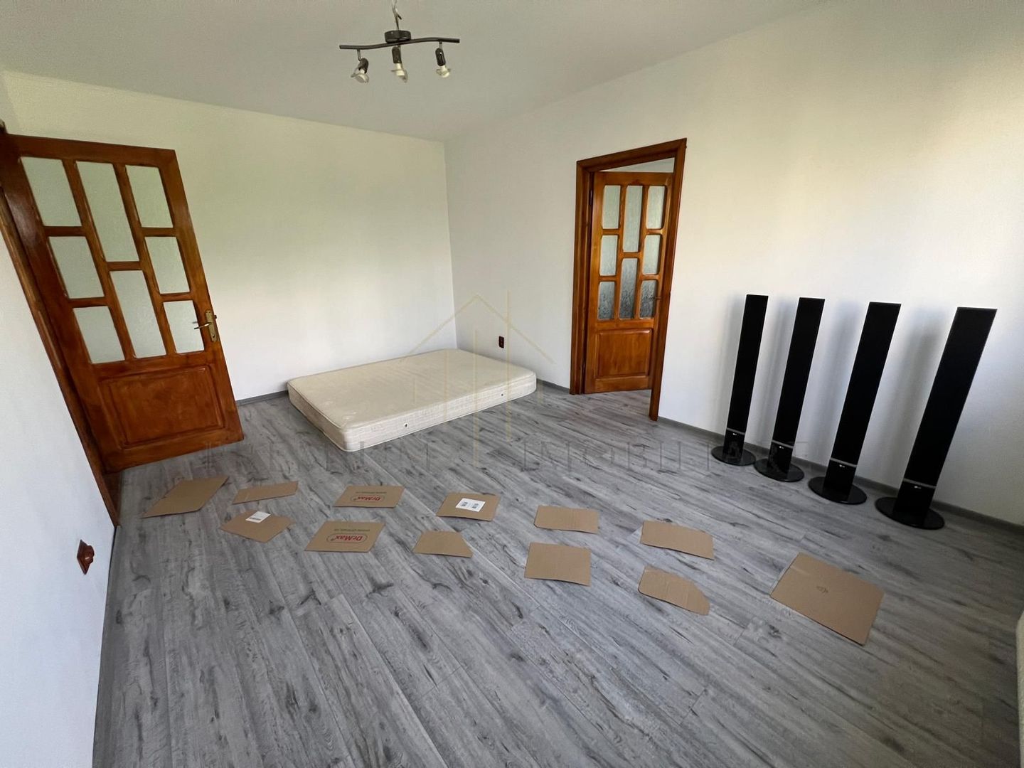 Apartament 2 Camere de vânzare în Onești – Zona centrală - Poză 2