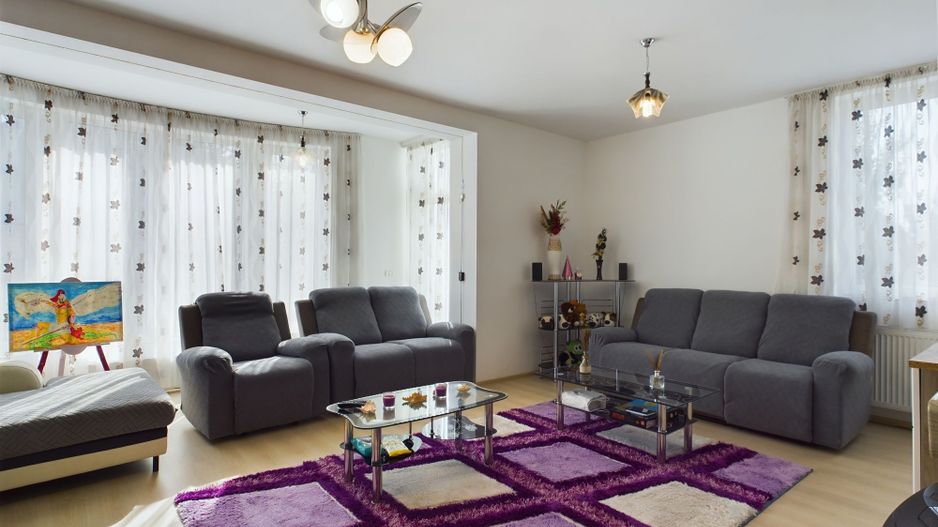 Casă individuală în Dumbrăvița - Poză 2