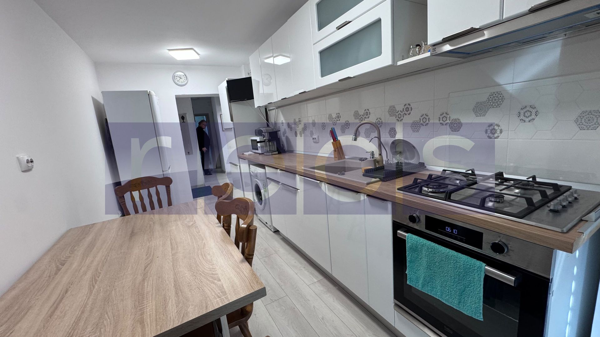 De inchiriat 3 camere | Zona Decebal - Poză 3