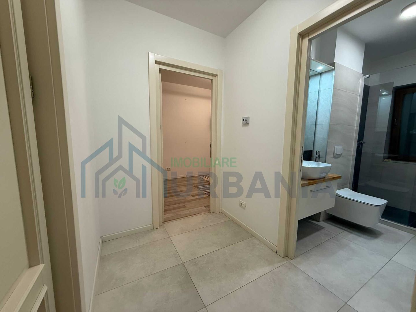 Închiriez apartament 2 camere ESQ Village + loc de parcare - Poză 5