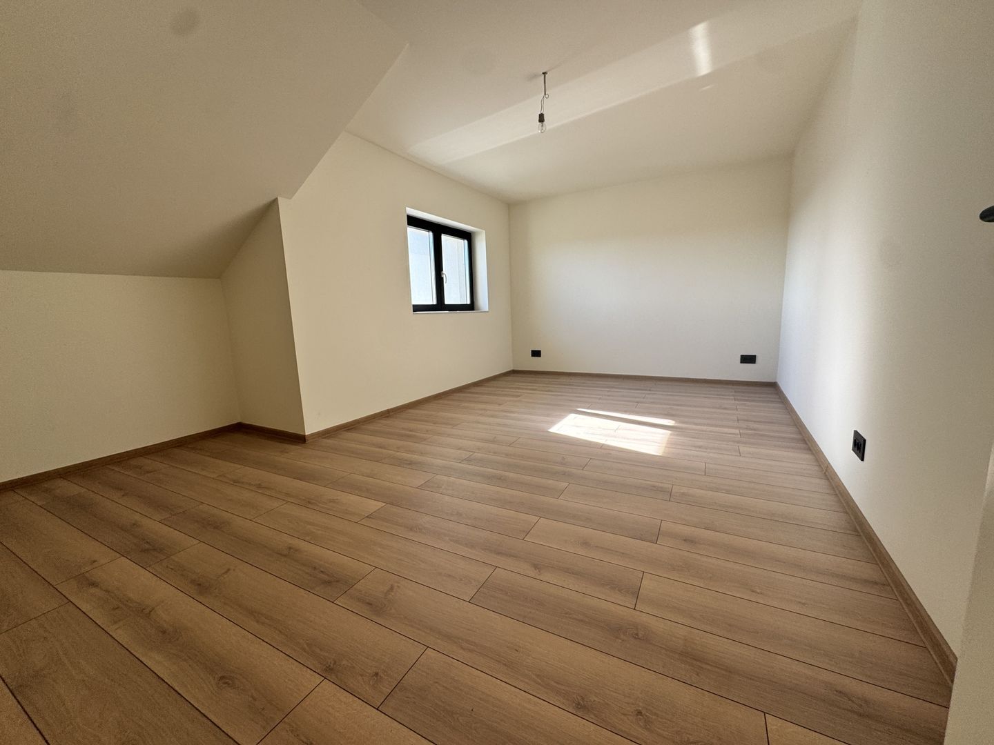 COMISION 0% | Duplex 6 Camere | Mosnita Noua | 160mp | 400mp Teren - Poză 11