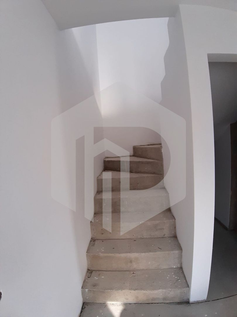 Casa individuala in Tocile-Sadu / 1400 mp teren. 4 dormitoare - Poză 8