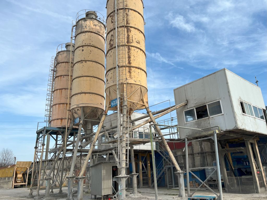 Afacere de vanzare | Hale | Teren 3,2 ha | Statie prefabricate - Poză 2