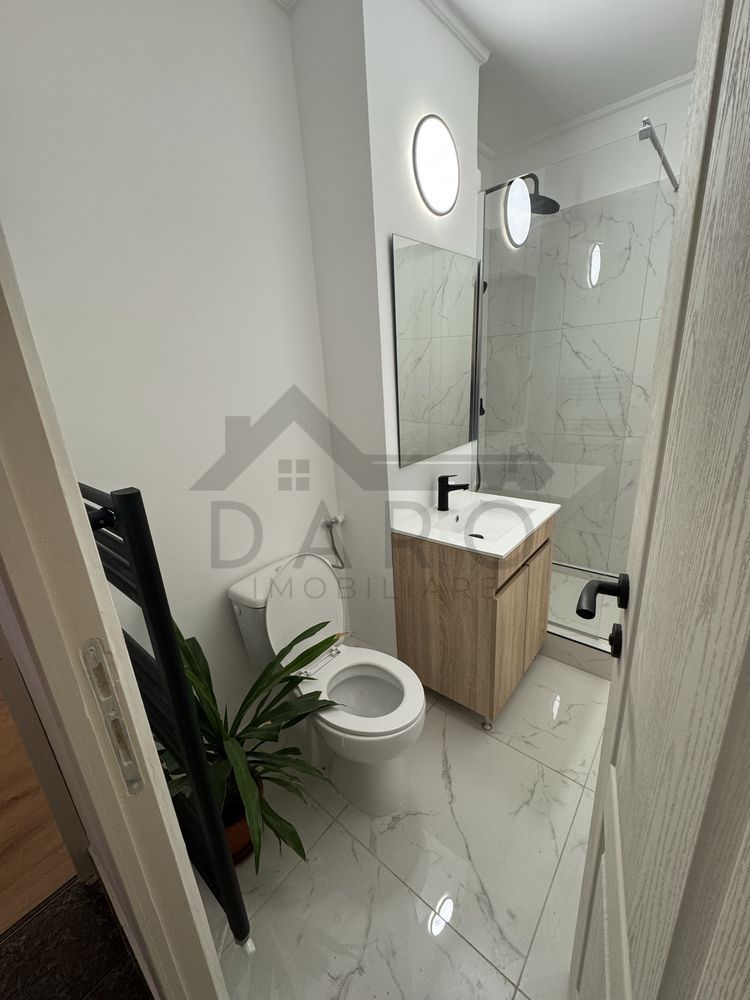Închiriem apartament Zona Unirii - Poză 3
