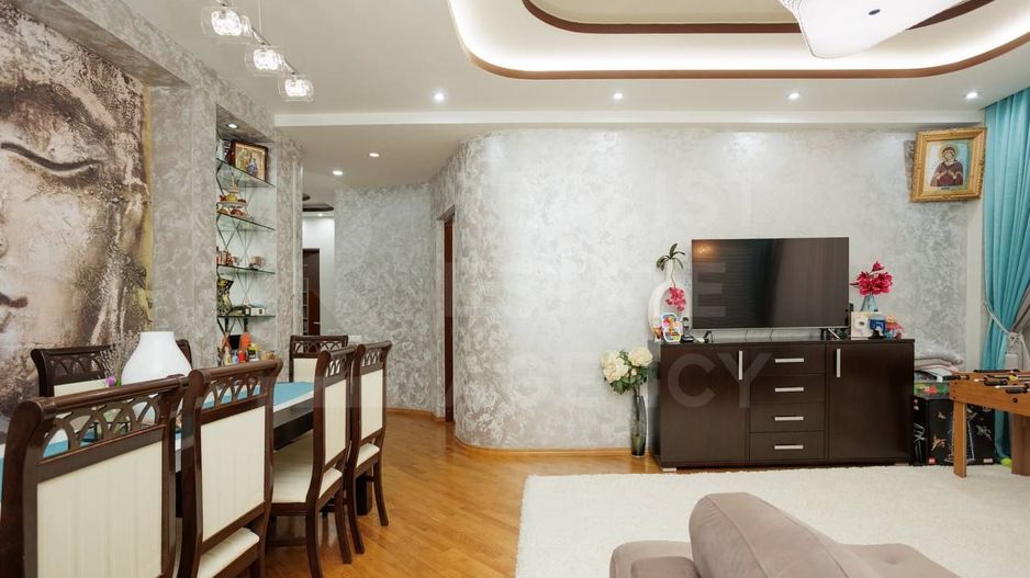 Vânzare, apartament 2 camere, living, bulevardul Traian, Botanica. - Poză 3