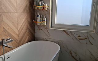 Casa moderna 4 camere 2 bai si curte libera 220 mp pe Calea Cisnadiei - Poză 7