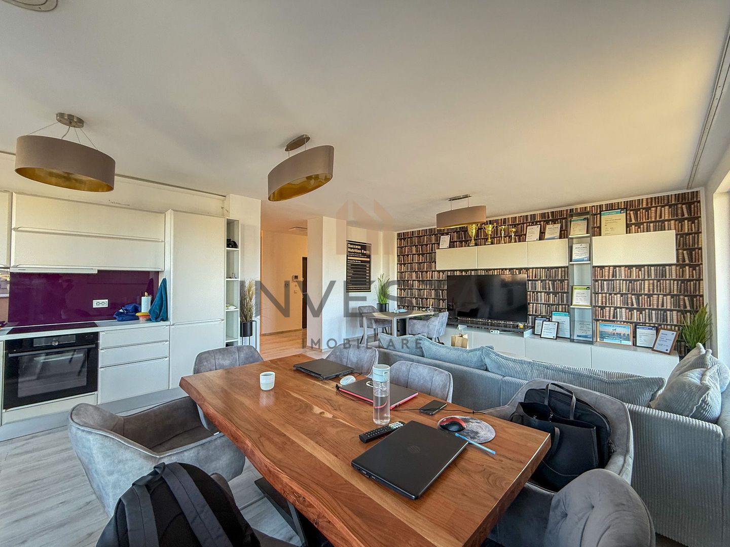 Penthouse 4 camere 120 mp utili + terasa 145 mp! Panorama spre lac! - Poză 1