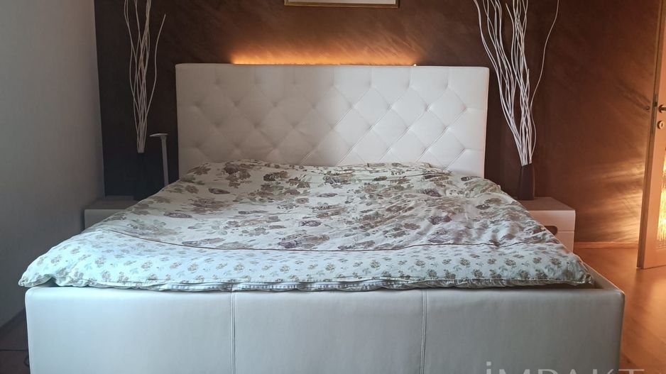 Apartament în Andrei Mureșanu – cu parcare & boxă - Poză 6