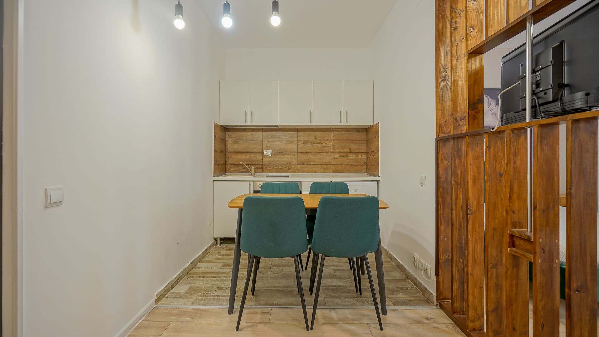 GARSONIERA 35 MP CU GRADINA MOBILATA COMPLET | DRUMUL POIENII SEASONS - Poză 3