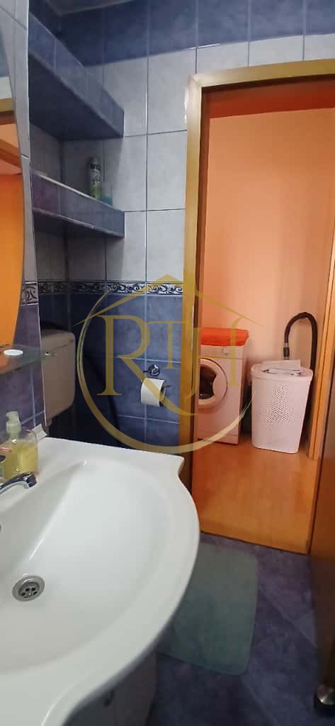 Oferim spre inchiriere un apartament cu 3 camere in Calea Girocului! - Poză 19