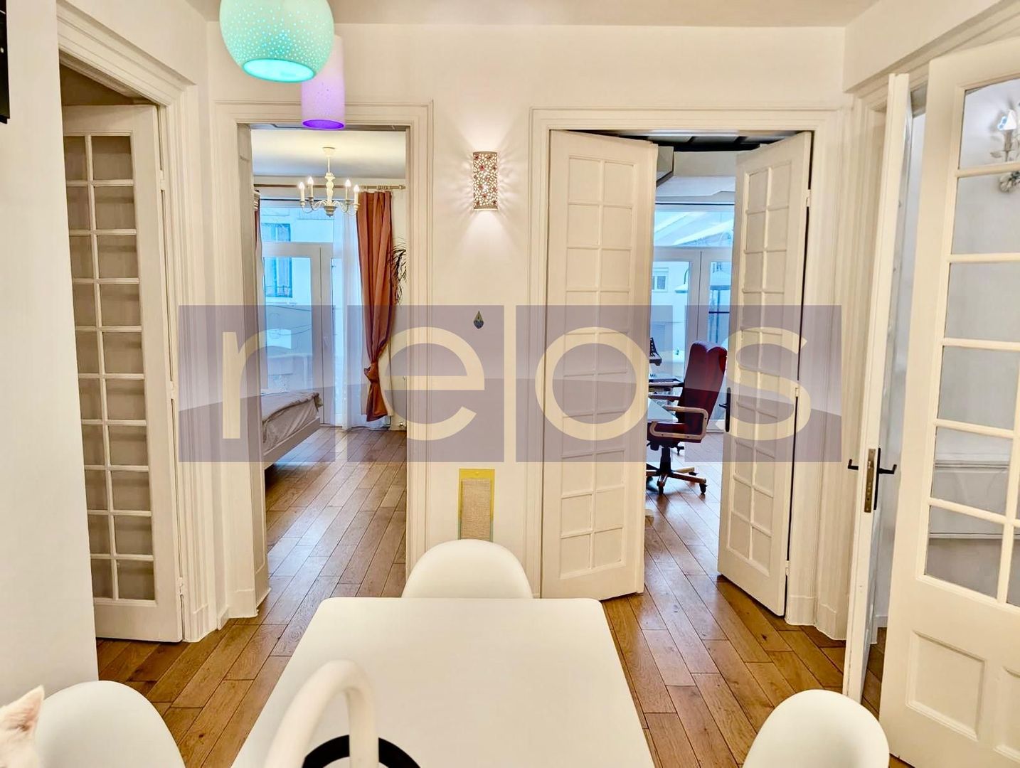 VANZARE APARTAMENT SUPERB 2 CAMERE VILA PIATA VICTORIEI DOROBANTI 64MP RENOVAT - Poză 2