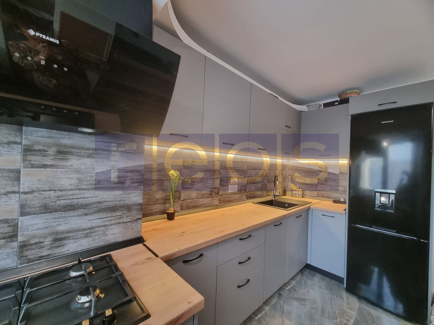 VANZARE 3 CAMERE | SEMIDECOMANDAT | ZONA TINERETULUI-CALEA VACARESTI - Poză 14