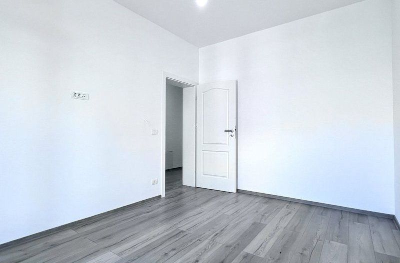 Duplex 5 camere, zona liniștită - Socar -  Dumbrăvița - Poză 14