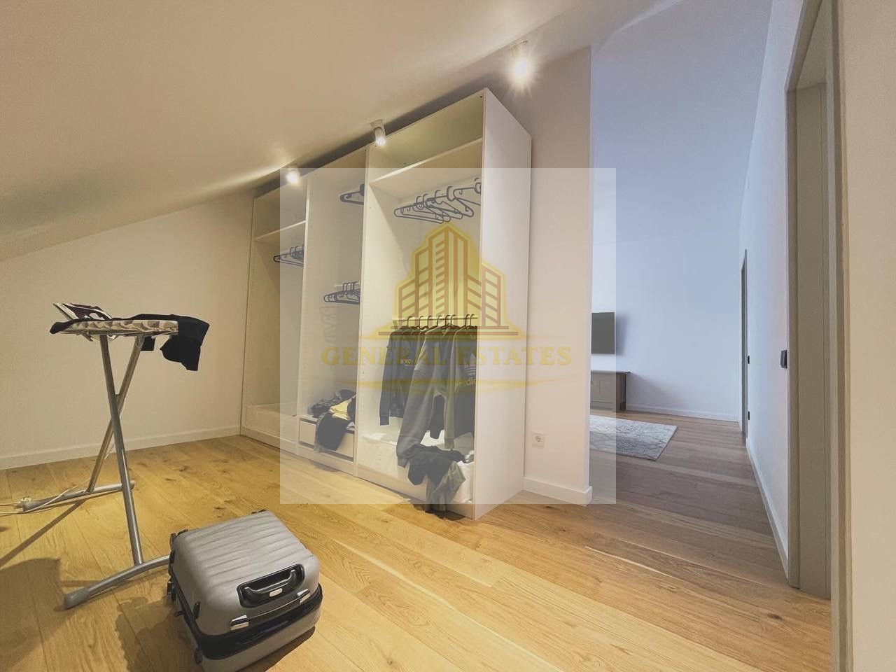 Casă cu design modern & suflet autentic – 200 m² de confort și rafinam - Poză 35