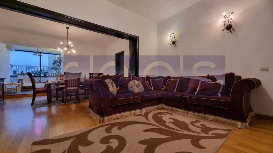 VANZARE- 9- CAMERE (S+P)- VILA -COTROCENI - Poză 1