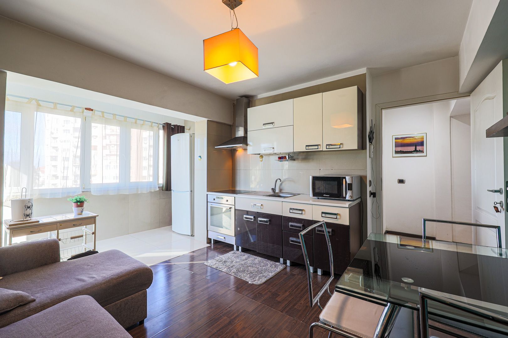 Apartament mobilat și utilat în Piața Spitalului - Poză 2