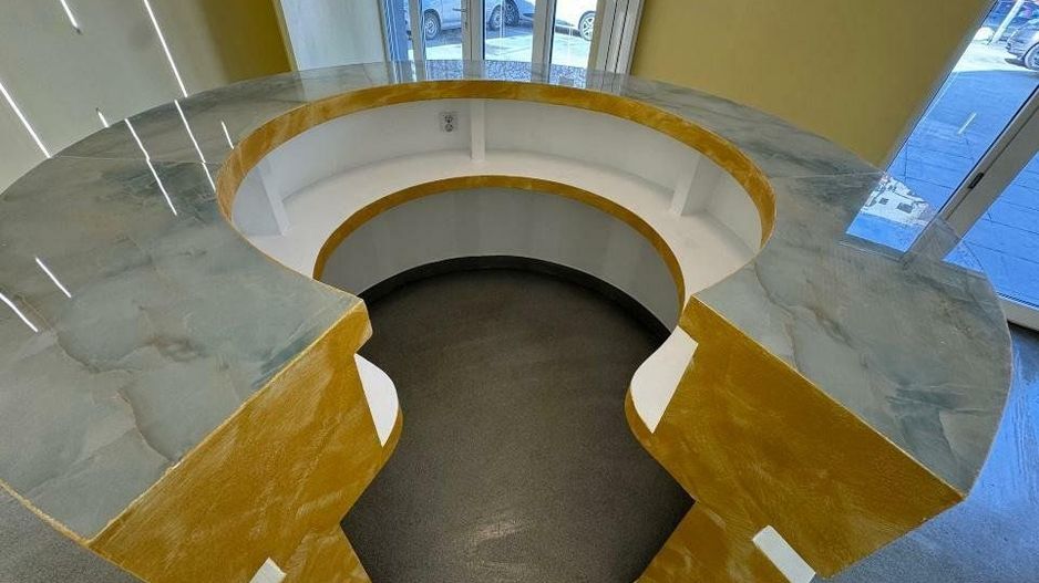 Spaţiu com. Clinica Stomatologică  în faţa staţiei STb S170 - Poză 4