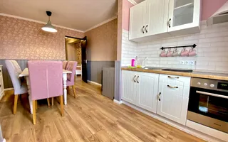 Apartament 3 camere, 2 bai, decomandat in Strand pentru inchiriat - Poză 12