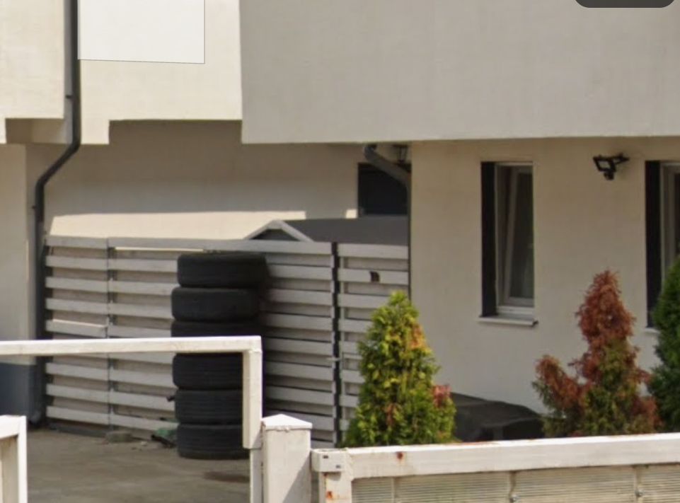 Vilă modernă cu 4 camere, lângă pădure, în Tunari - Poză 3