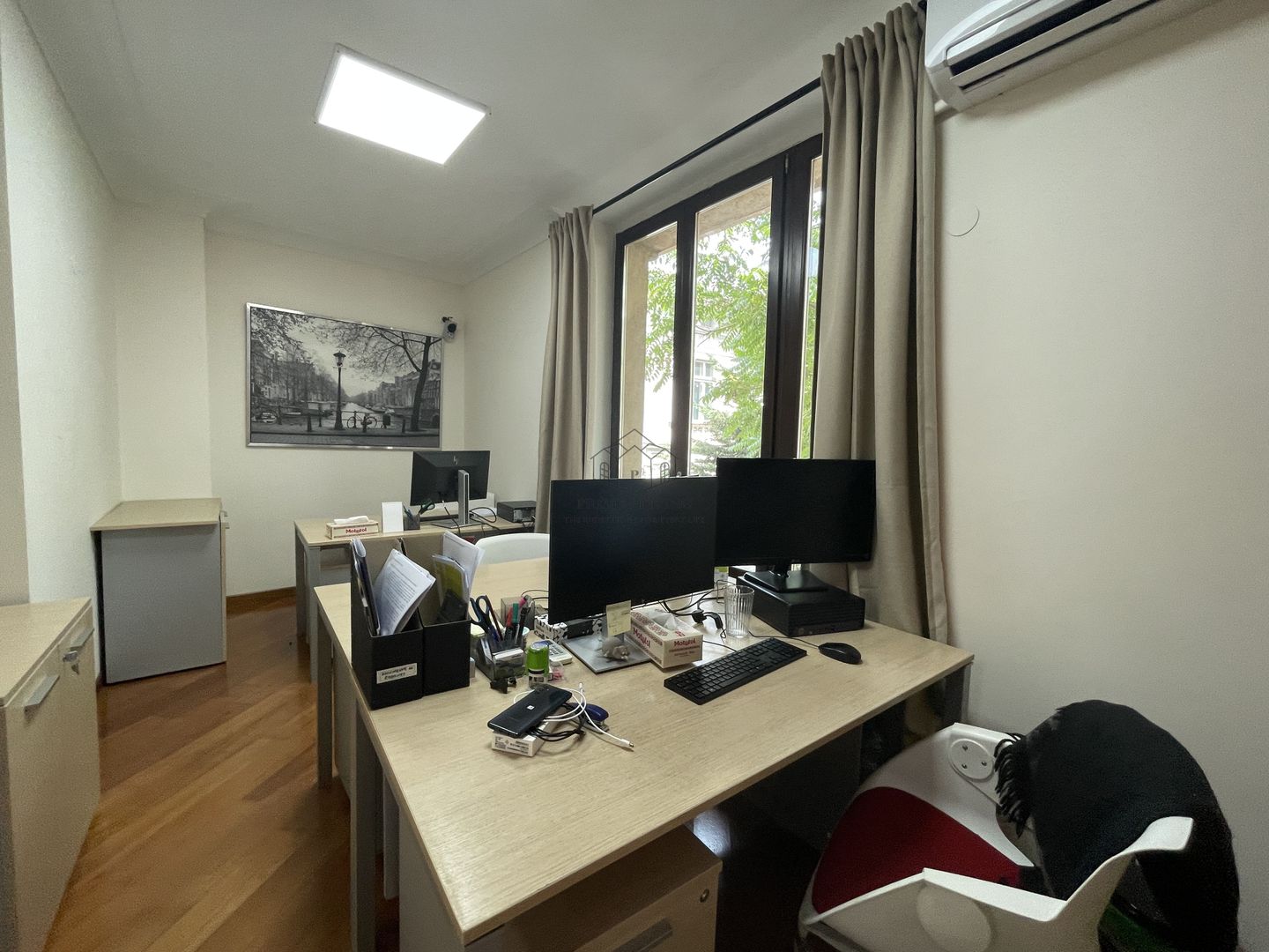 SPATIU DE BIROU/ COMERICIAL DE 160 MP LA INCHIRIERE PE CALEA VICTORIEI - Poză 14