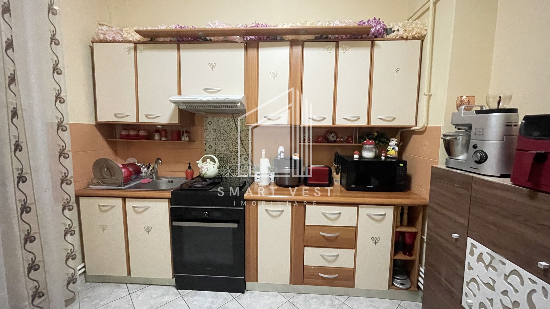 Apartament 3 camere | Etaj 2 | Zona centrala - Poză 12