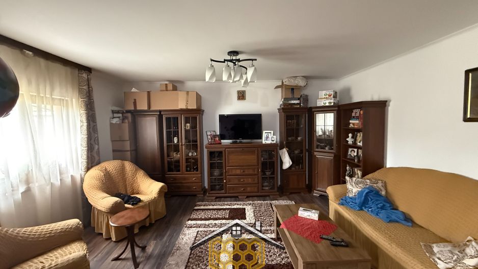 Casa Spatioasa in Cartierul Lapus – Confort, Liniste si Spatiu Generos - Poză 6