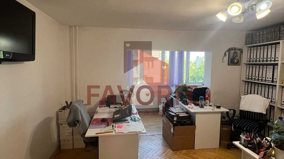 1 camera, decomandat | etaj 2 | centrala proprie | balcon | zona excelenta - Poză 3