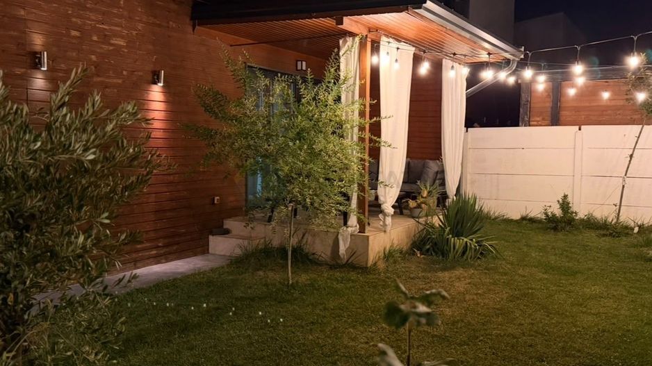 VILĂ MODERNĂ CU 4 CAMERE, CRAMĂ, SI FOIȘOR  | TUNARI – SQUARE HOUSE 2 - Poză 1