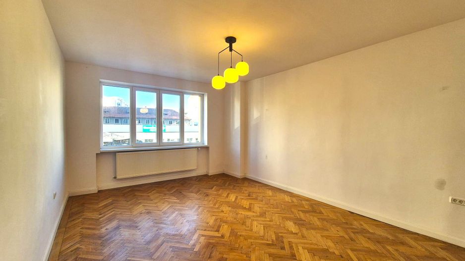 Exclusivitate - Zona Tribunalului , Sf. Constantin, spațiu stradal - Poză 4