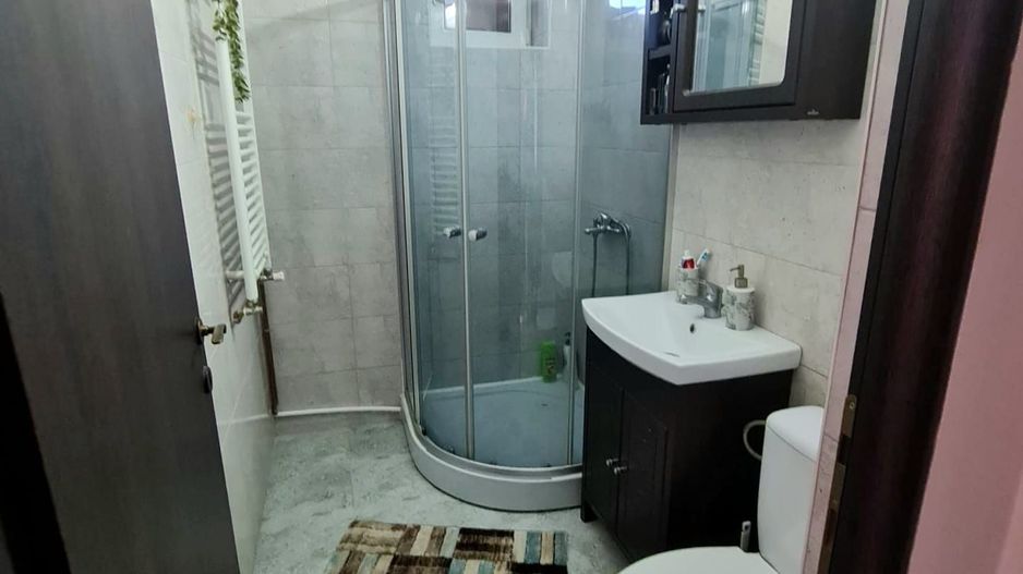 vand  apartament 2 camere, zona centrala, etaj 2, centrala gaz - Poză 4