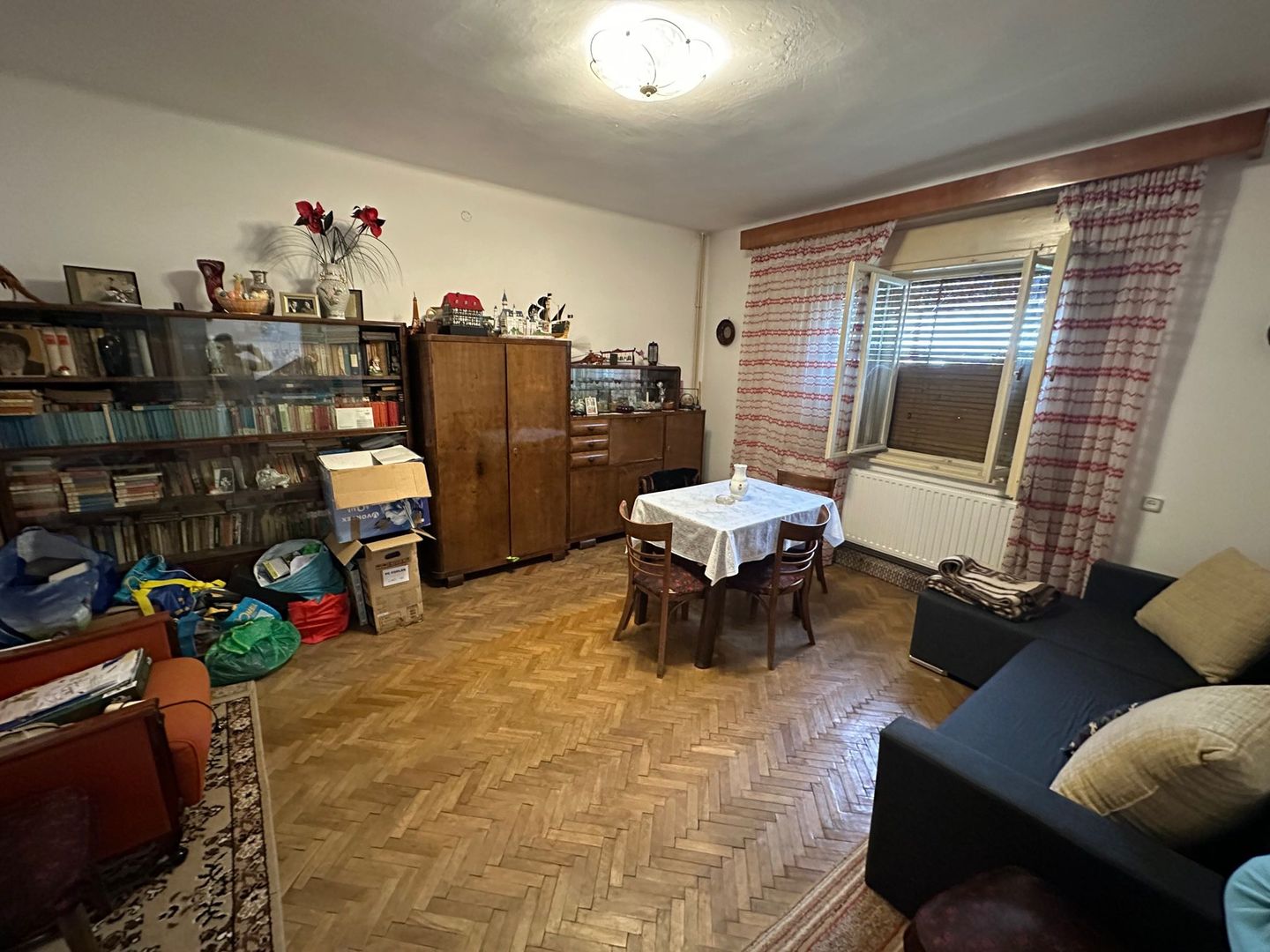 Casa zona Bălcescu teren 1082 mp - Poză 2