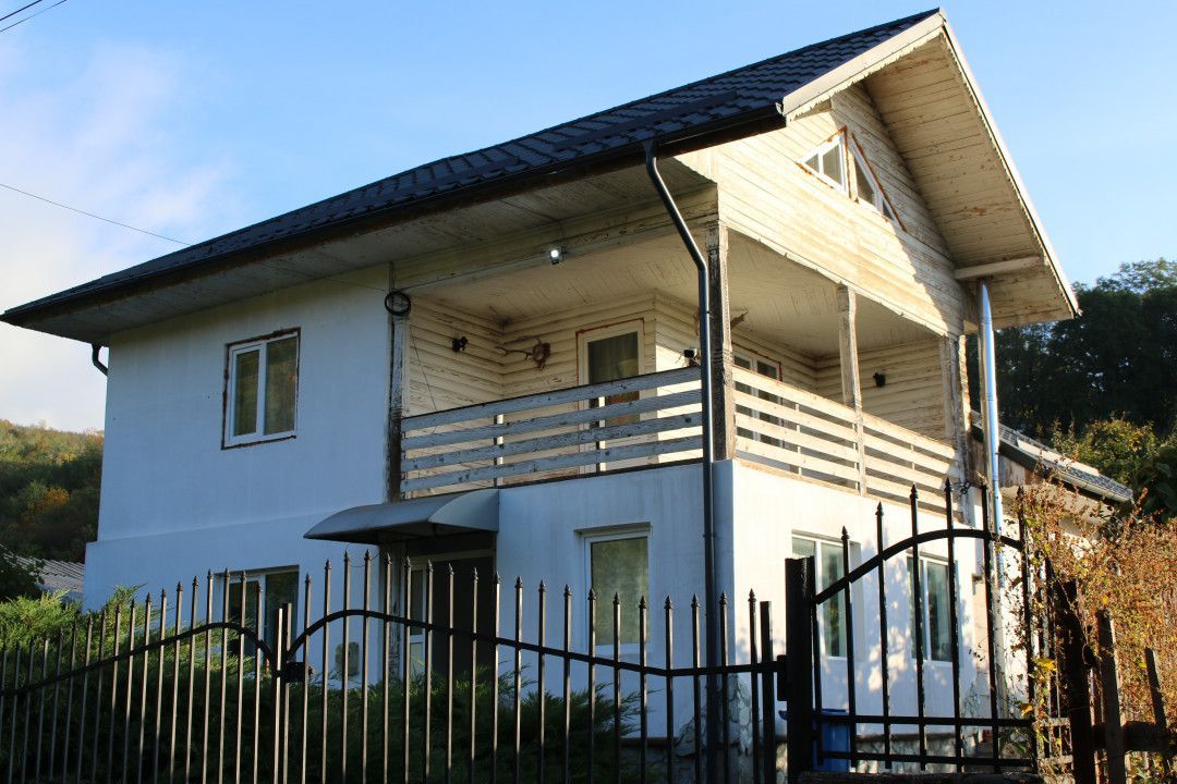 Casă cu suflet și priveliște de poveste – Crasna, Gorj - Poză 4