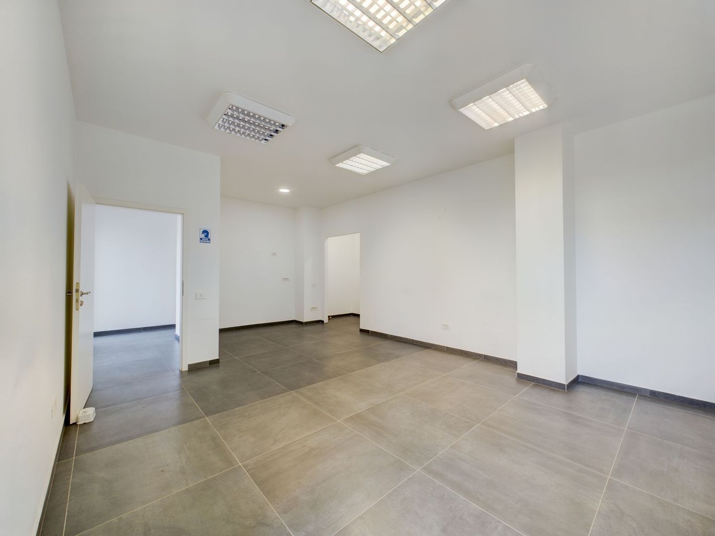 Spațiu de birouri modern  Dumbrăvița - Poză 6