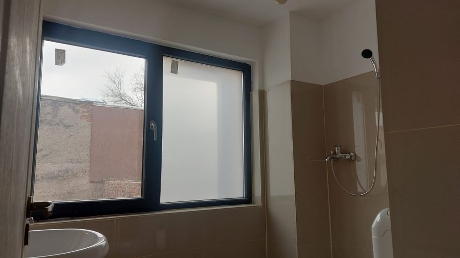 Casa Vila 6 camere || Piata Victoriei || Buzesti || Curte Libera 300Mp - Poză 19