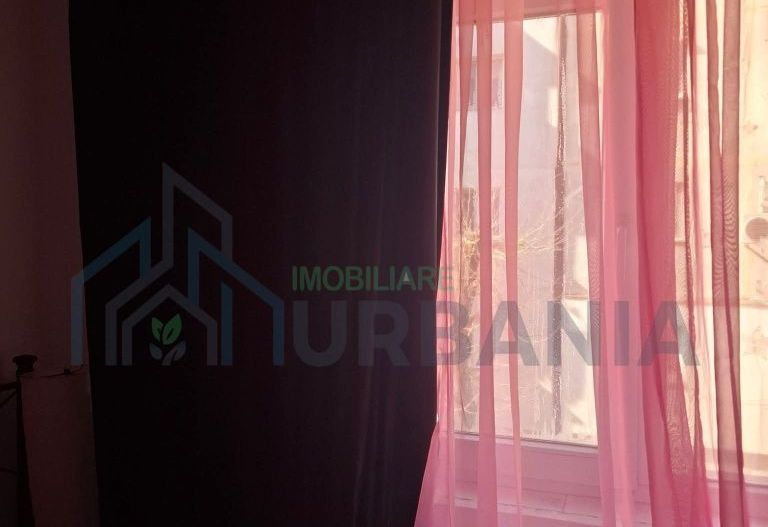 # inchiez apartament cu 2 camere - Poză 3