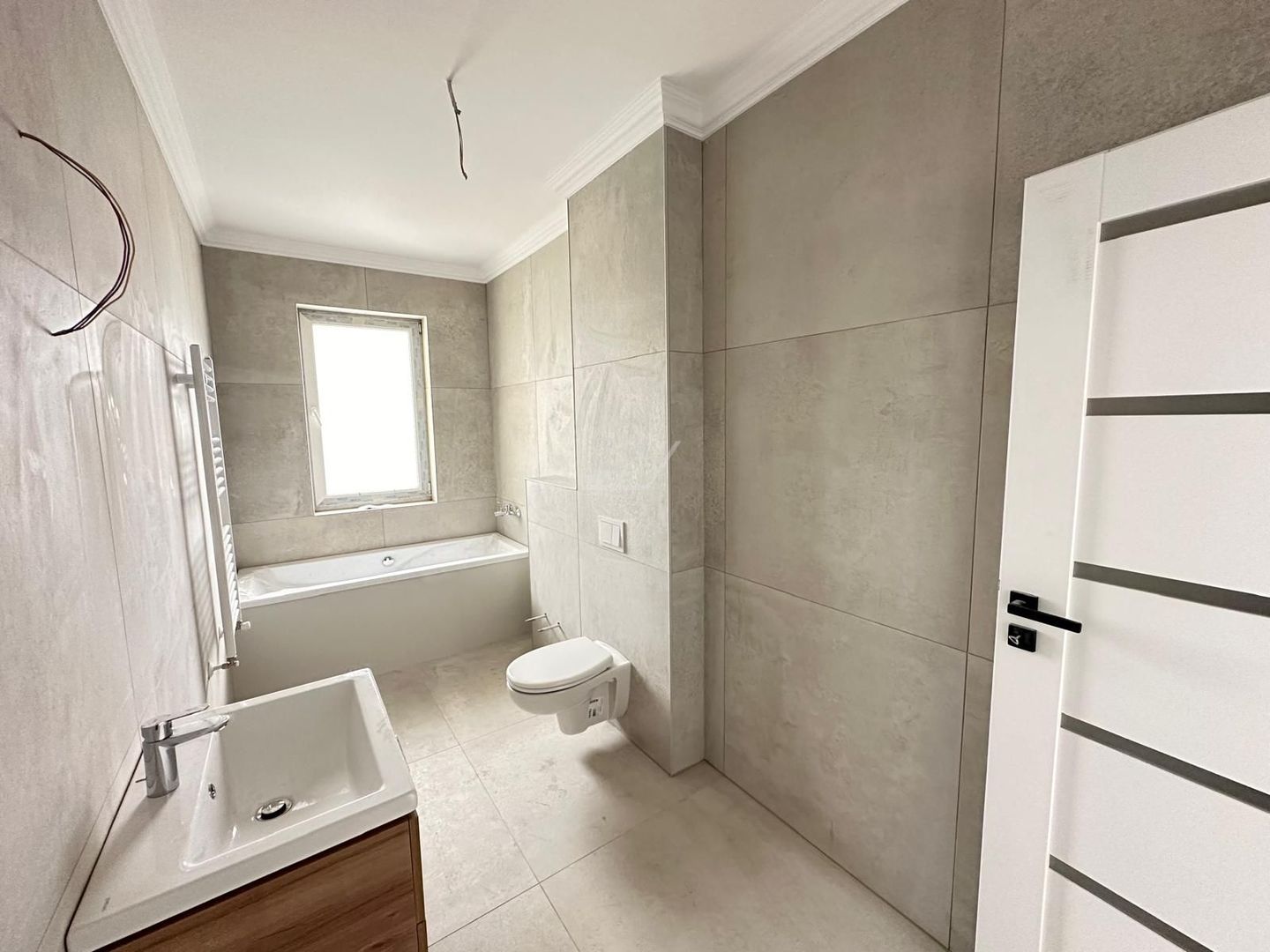 Drumul Boilor - Lidl. Etaj 1. 2 bai. 2 locuri parcare. - Poză 5