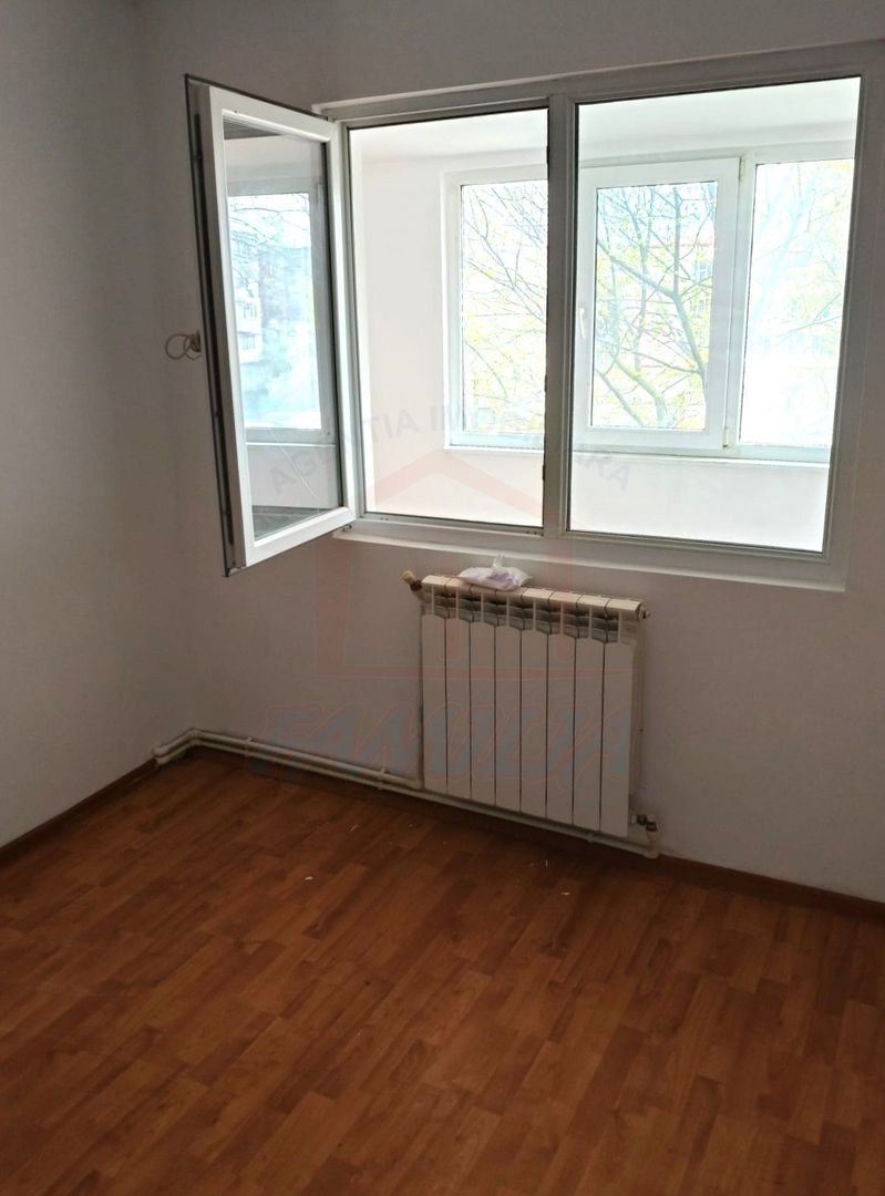 Apartament 4 camere semidecomandate, etaj 2 din 4  – Micro 39, Galați - Poză 8